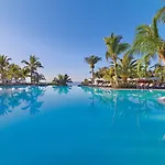 Adrian Roca Nivaria Hotel