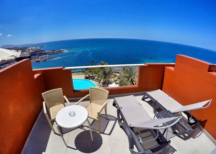 Adrián Roca Nivaria Hotel