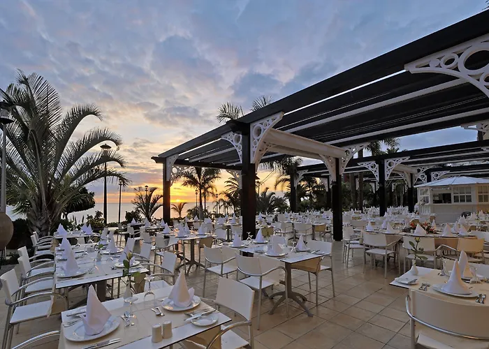 Adrián Roca Nivaria Hotel 5*