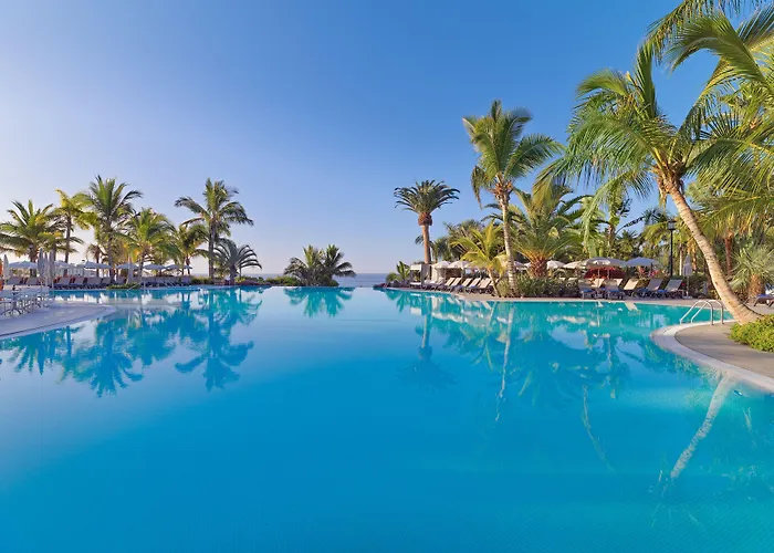 Adrián Roca Nivaria Hotel