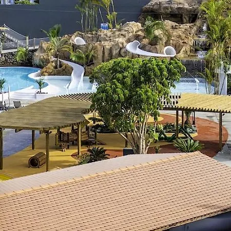 Adrian Roca Nivaria Hotel