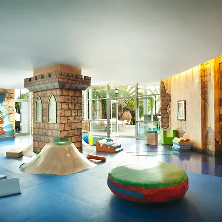 Hotell Adrian Roca Nivaria 5*