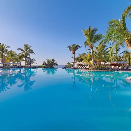 Adrian Roca Nivaria Hotel