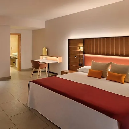 Adrian Roca Nivaria 5*