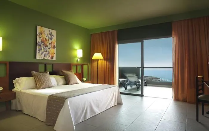 Adrian Roca Nivaria 5*